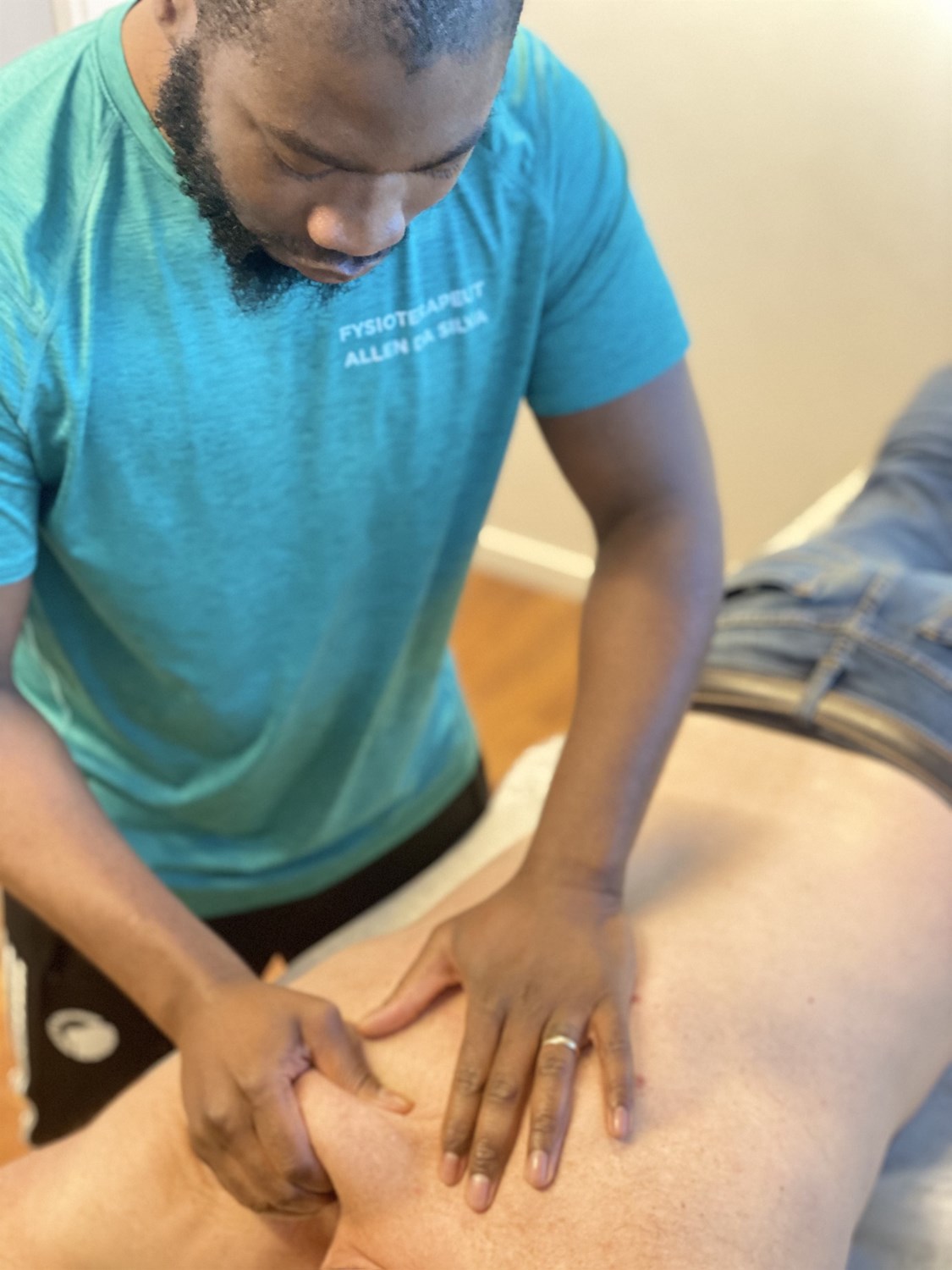Bloom Takt have tillid Fysiurgisk massage | Fysioterapeut uden ventetid i Hørsholm